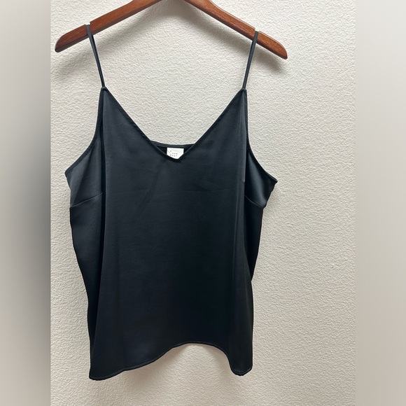 New Women’s Tank Top - Picture 4 of 4